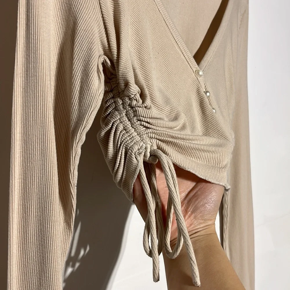 Princess Polly Cream Deep V Button Down Side Ties Stretchy Long Sleeve Crop Top - Picture 5 of 8